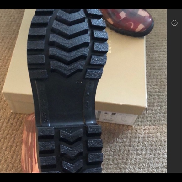 BURBERRY Hearts Rain Boots BNWOB - Picture 4 of 8